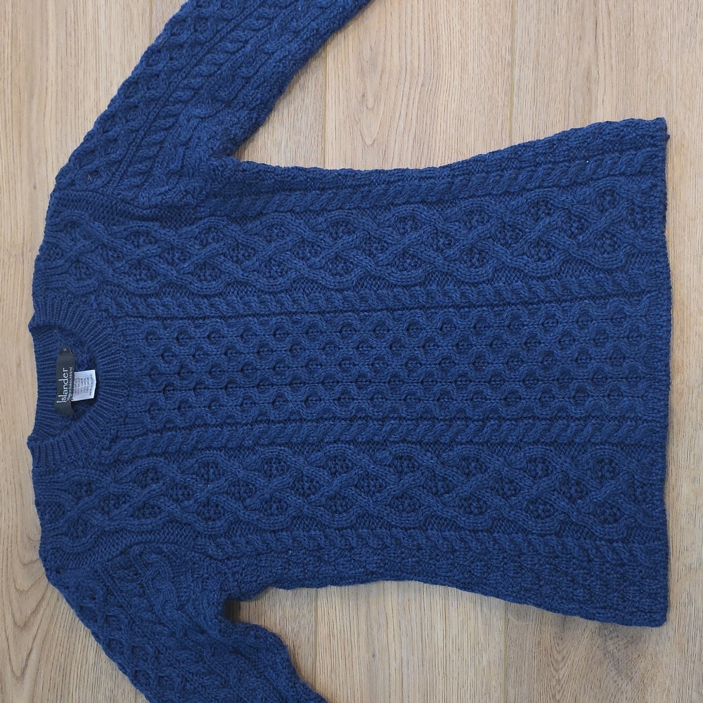 LIKE NEW Islander Irish Cable Knit Sweater Size Small Blue Dublin Ireland Wool